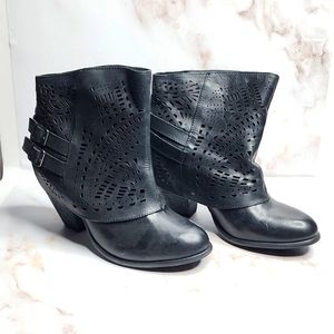 Naughty monkey - love story leather booties Beautiful lacer cut leather …
